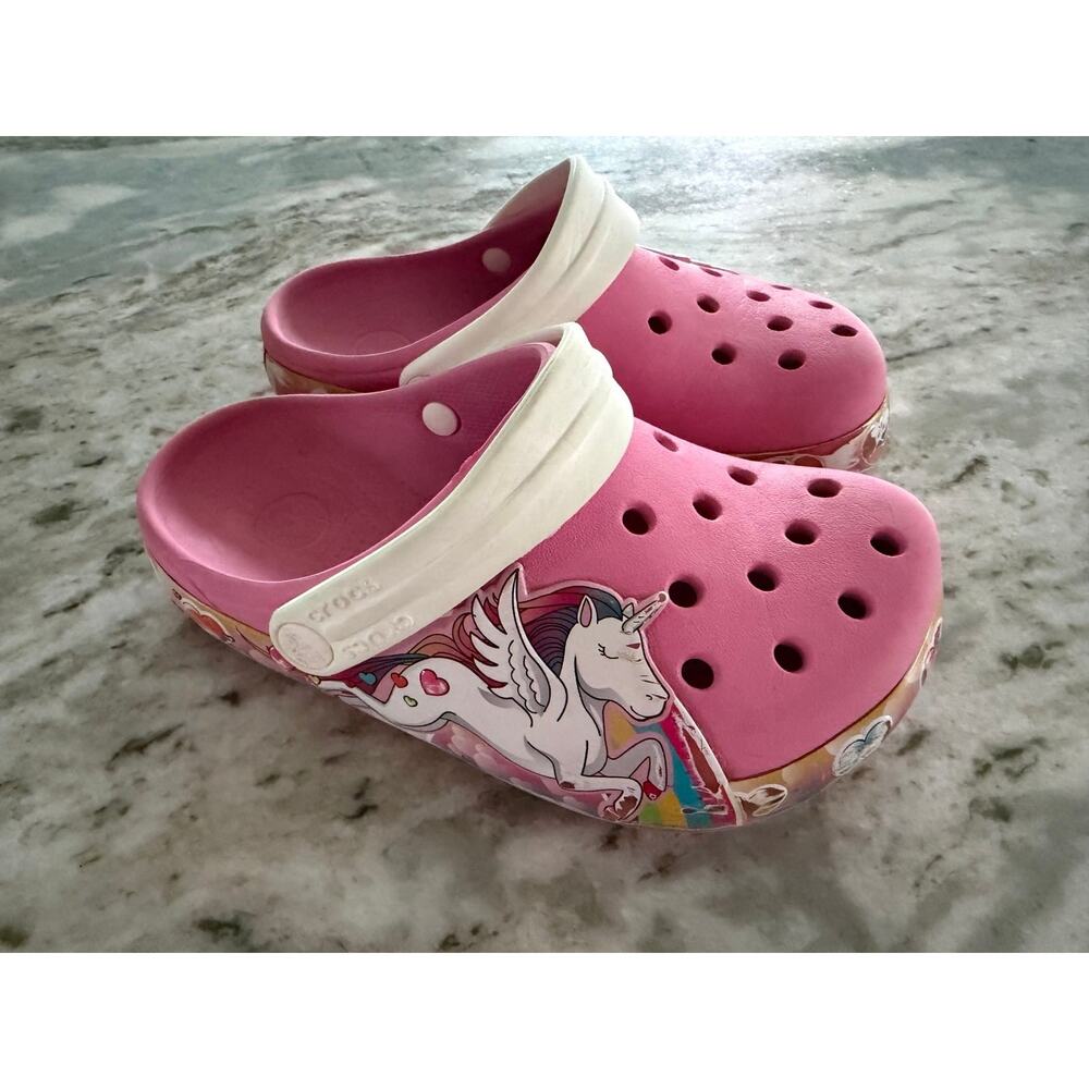 Pink unicorn with hearts crocs size J1 - Picture 2 of 9